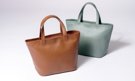 Slim Business Bag 13,999 yen (tax not included)